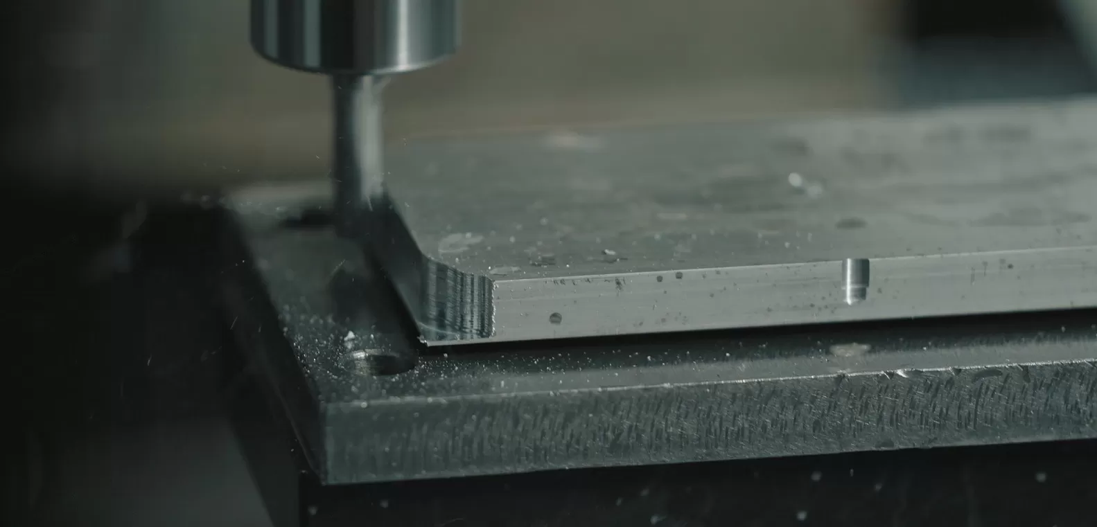 Struktur serba boleh dan pilihan panduan pusat pemesinan menegak